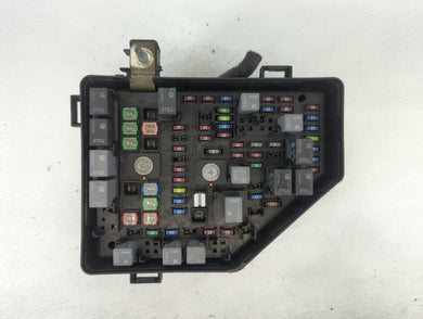 2010 Cadillac Cts Fusebox Fuse Box Panel Relay Module P/N:06100854 20850792, 25936871 Fits OEM Used Auto Parts