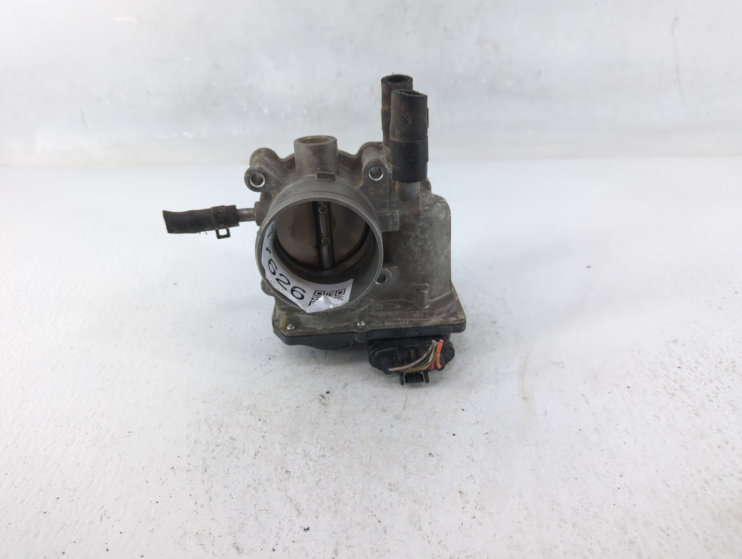 2012-2019 Kia Soul Throttle Body P/N:35100-2B300 Fits Fits 2012 2013 2014 2015 2016 2017 2018 2019 OEM Used Auto Parts