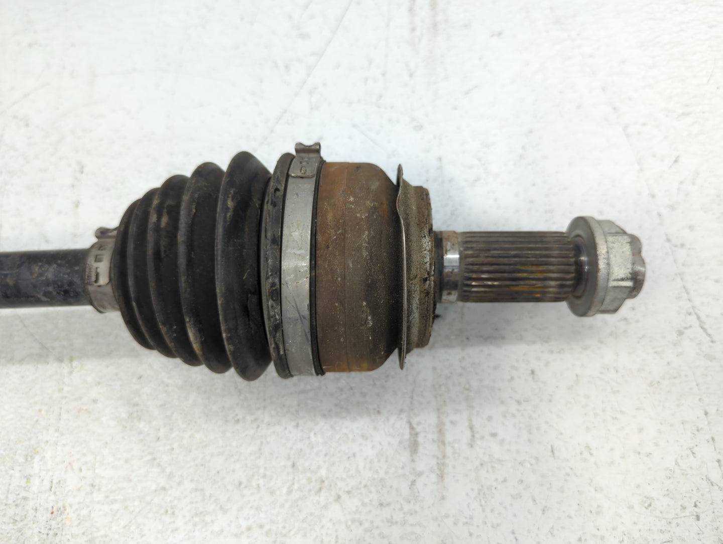 2015-2016 Honda Cr-v Axle Shaft Front Passenger Cv C/v - Oemusedautoparts1.com