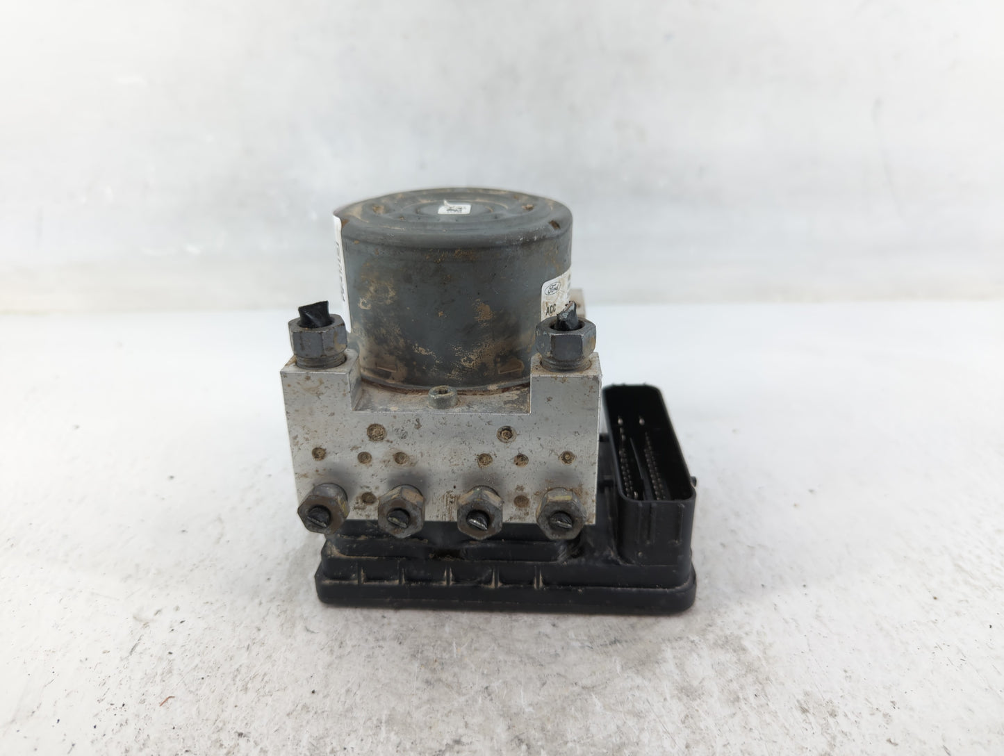 2017 Ford Explorer ABS Pump Control Module Replacement P/N:HB53-2C405-AB Fits OEM Used Auto Parts - Oemusedautoparts1.com