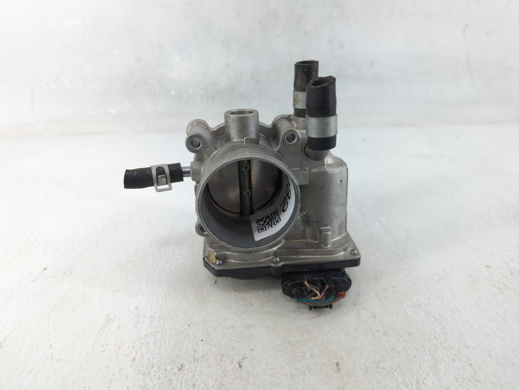 2012-2019 Hyundai Accent Throttle Body P/N:35100-2B300 Fits Fits 2012 2013 2014 2015 2016 2017 2018 2019 OEM Used Auto Parts