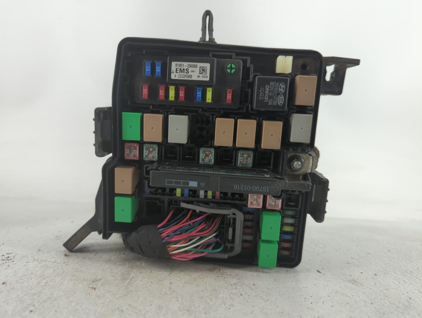 2013 Hyundai Santa Fe Sport Fusebox Fuse Box Panel Relay Module P/N:91951-2W000 Fits OEM Used Auto Parts - Oemusedautoparts1.com