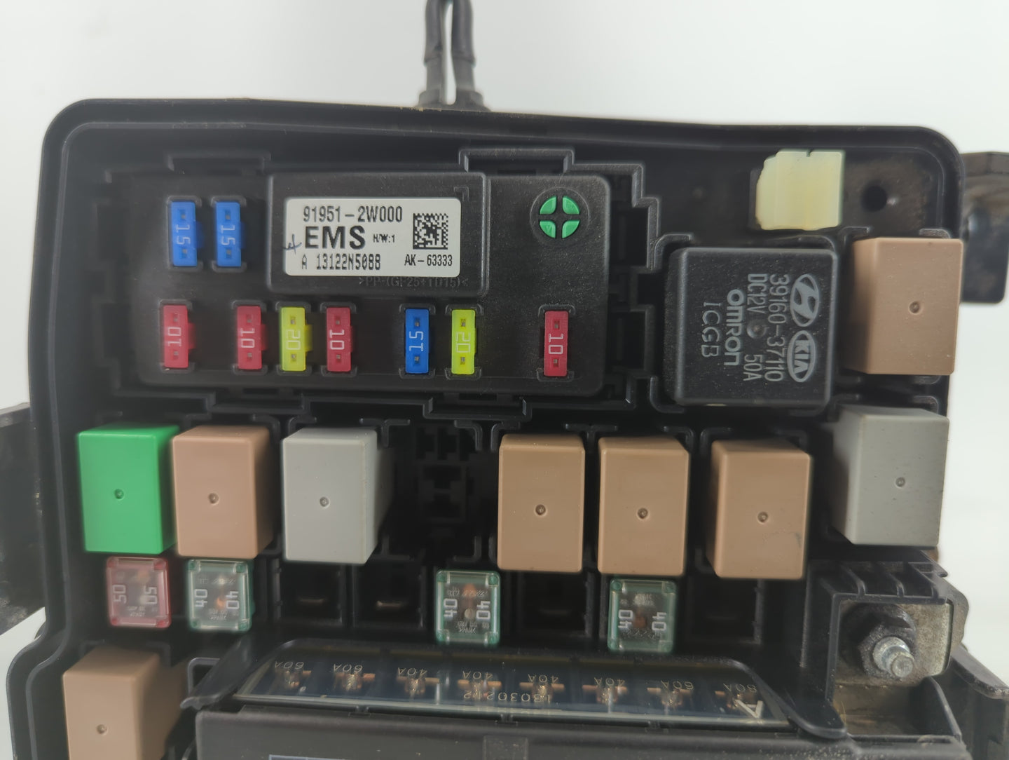 2013 Hyundai Santa Fe Sport Fusebox Fuse Box Panel Relay Module P/N:91951-2W000 Fits OEM Used Auto Parts - Oemusedautoparts1.com