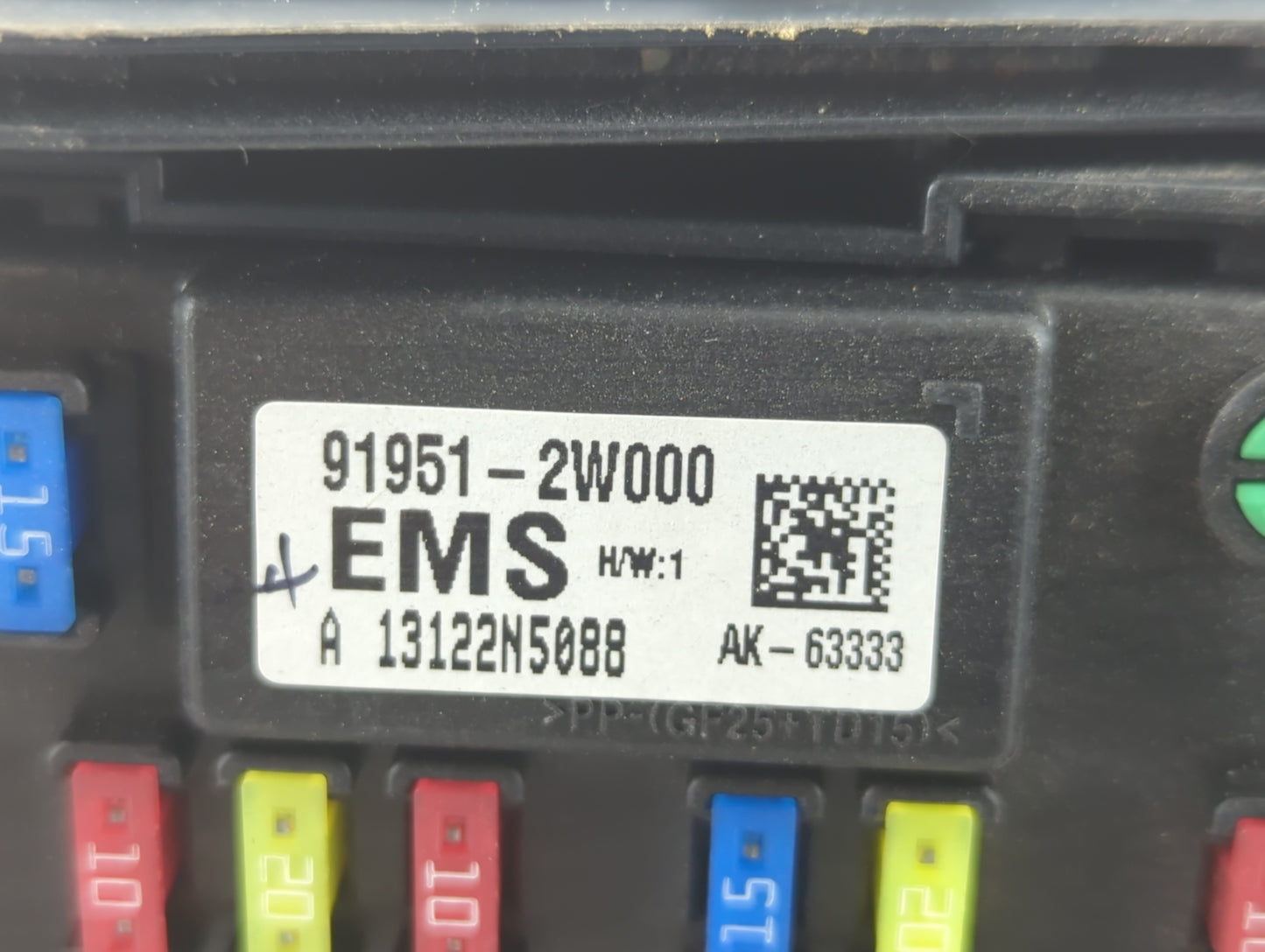 2013 Hyundai Santa Fe Sport Fusebox Fuse Box Panel Relay Module P/N:91951-2W000 Fits OEM Used Auto Parts - Oemusedautoparts1.com
