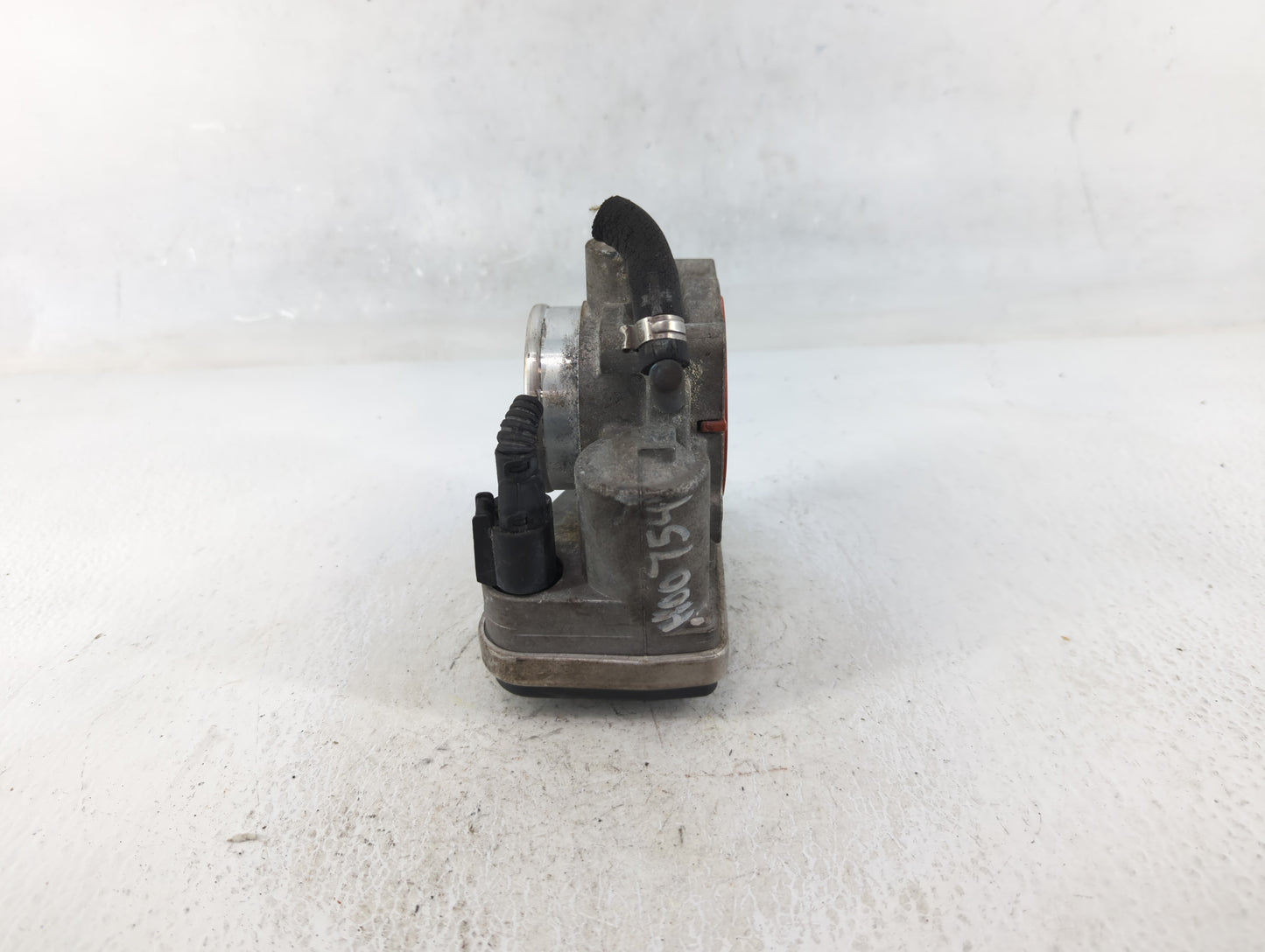 2005 Mini Cooper Throttle Body P/N:1354 1503 358-03 Fits OEM Used Auto Parts - Oemusedautoparts1.com
