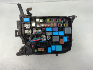 2014-2019 Toyota Corolla Fusebox Fuse Box Panel Relay Module P/N:82662-02661 Fits Fits 2014 2015 2016 2017 2018 2019 OEM Used Auto Parts