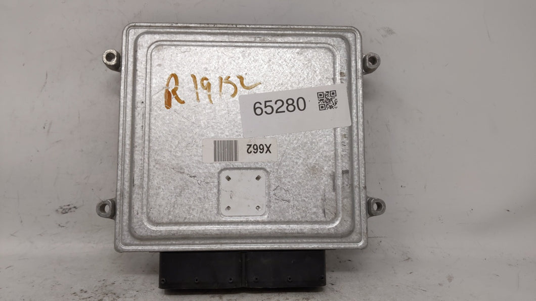 2011-2014 Hyundai Sonata PCM Engine Control Computer ECU ECM PCU OEM P/N:39101-2G673 39111-2G673 39101-2G662 39111-2G662 Fits OEM Used Auto Parts - Oemusedautoparts1.com