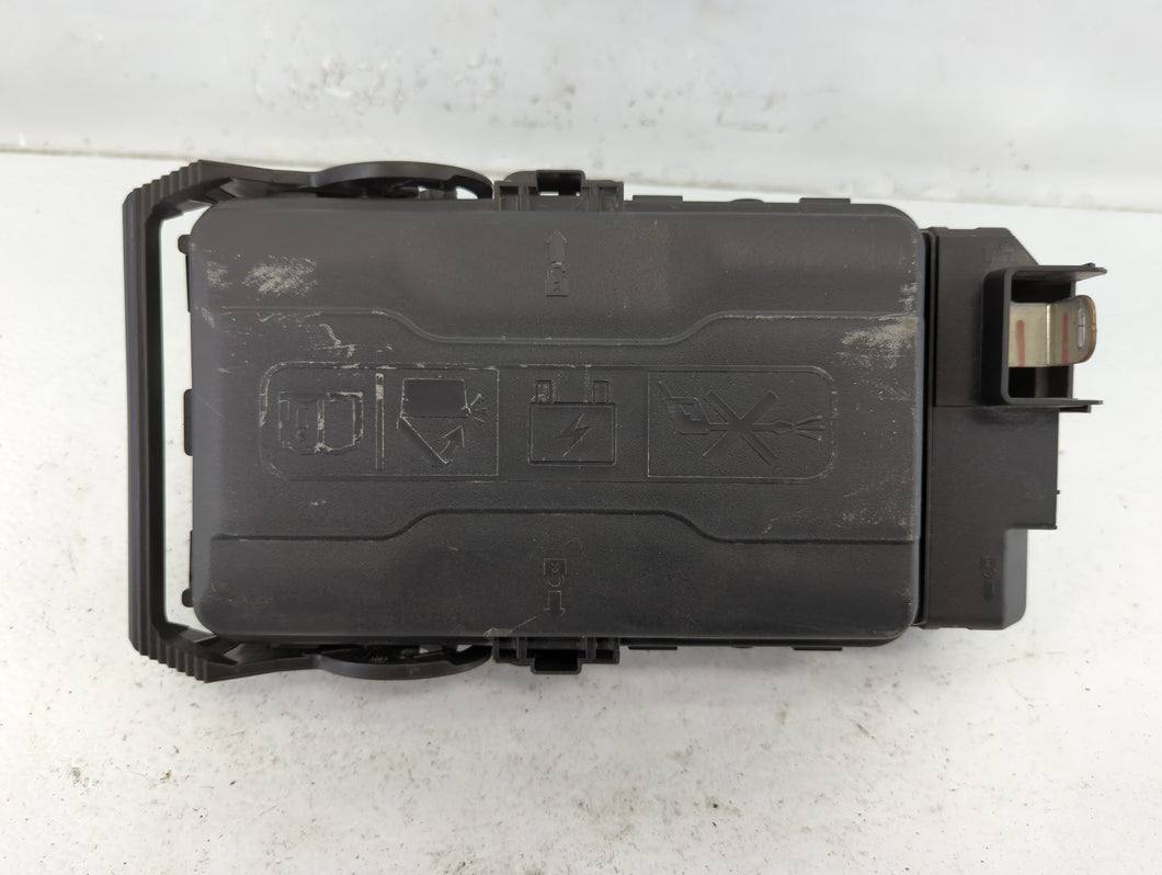 2022 Chevrolet Malibu Fusebox Fuse Box Panel Relay Module P/N:84950508_01 Fits OEM Used Auto Parts