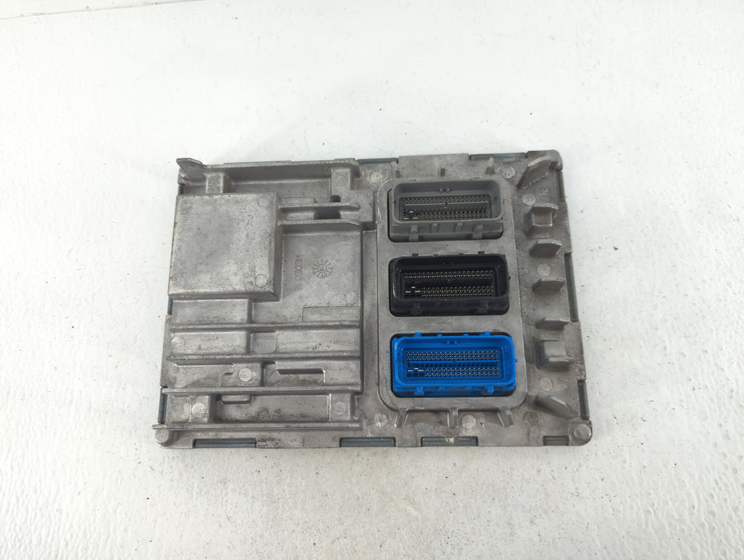 2018-2022 Chevrolet Traverse PCM Engine Control Computer ECU ECM PCU OEM P/N:039045703 12697045 Fits OEM Used Auto Parts