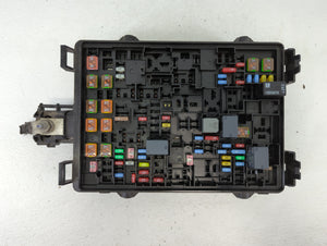 2019 Chevrolet Suburban 1500 Fusebox Fuse Box Panel Relay Module P/N:718845576 84114437 Fits Fits 2015 2016 2017 2018 2020 OEM Used Auto Parts