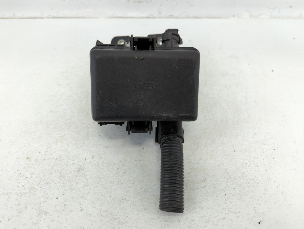 2013-2015 Toyota Rav4 Fusebox Fuse Box Panel Relay Module P/N:82662-0R150 Fits Fits 2013 2014 2015 OEM Used Auto Parts