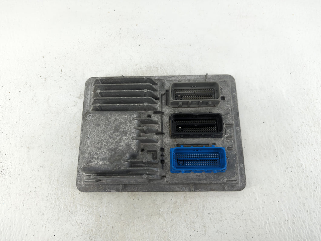 2017-2019 Chevrolet Cruze PCM Engine Control Computer ECU ECM PCU OEM P/N:12696201 Fits Fits 2017 2018 2019 2020 2021 2022 OEM Used Auto Parts