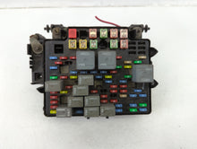 2003-2006 Chevrolet Tahoe Fusebox Fuse Box Panel Relay Module P/N:15201930-02 Fits Fits 2003 2004 2005 2006 OEM Used Auto Parts