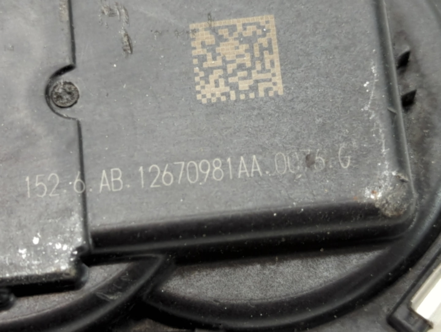 2013-2017 Gmc Terrain Throttle Body P/N:12670981AA Fits Fits 2012 2013 2014 2015 2016 2017 2018 2019 2020 2021 2022 OEM Used Auto Parts - Oemusedautoparts1.com