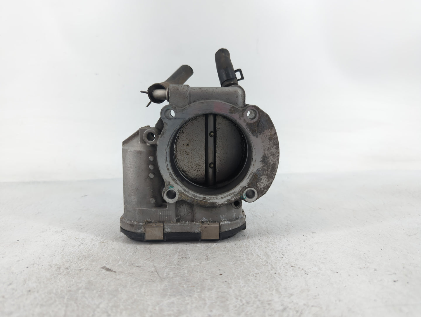 2013 Buick Verano Throttle Body P/N:35100-2G700 Fits OEM Used Auto Parts - Oemusedautoparts1.com