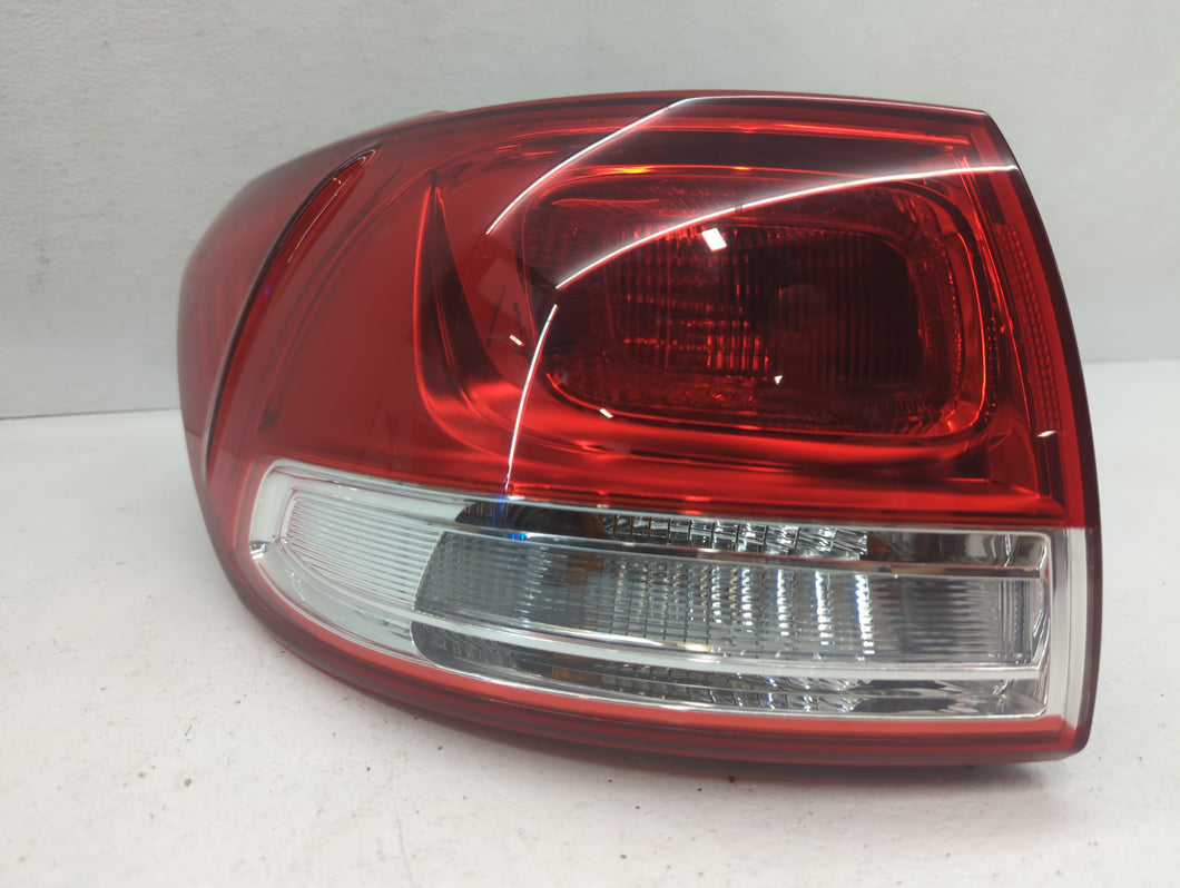 2016-2018 Kia Sorento Tail Light Assembly Driver Left OEM P/N:92401-C6 Fits Fits 2016 2017 2018 OEM Used Auto Parts