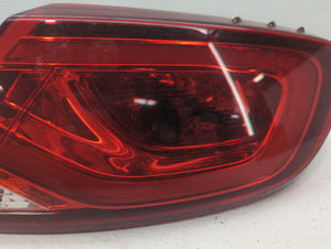 2015-2016 Chrysler 200 Tail Light Assembly Passenger Right OEM P/N:BDM92402000 Fits Fits 2015 2016 OEM Used Auto Parts