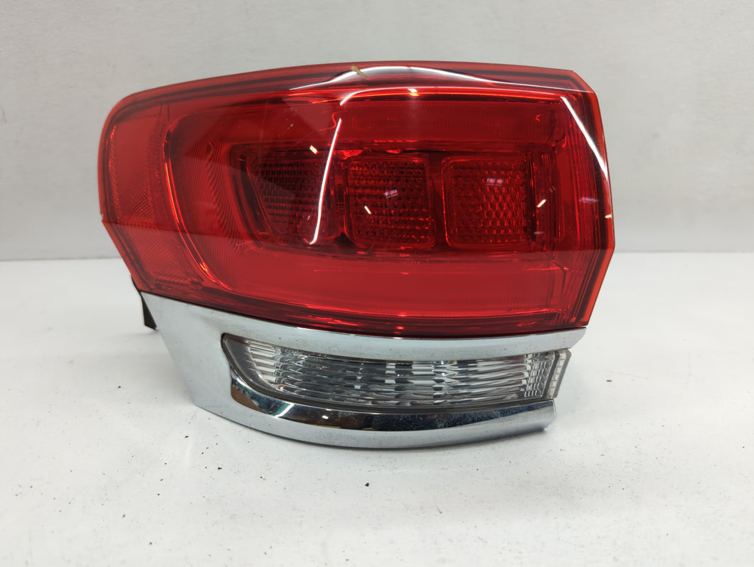 2015-2021 Jeep Grand Cherokee Tail Light Assembly Driver Left OEM P/N:P68110017AE Fits Fits 2015 2016 2017 2018 2019 2020 2021 OEM Used Auto Parts