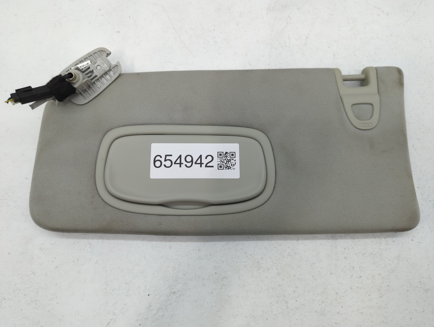 2018 Jeep Compass Sun Visor Shade Replacement Driver Left Mirror Fits OEM Used Auto Parts - Oemusedautoparts1.com