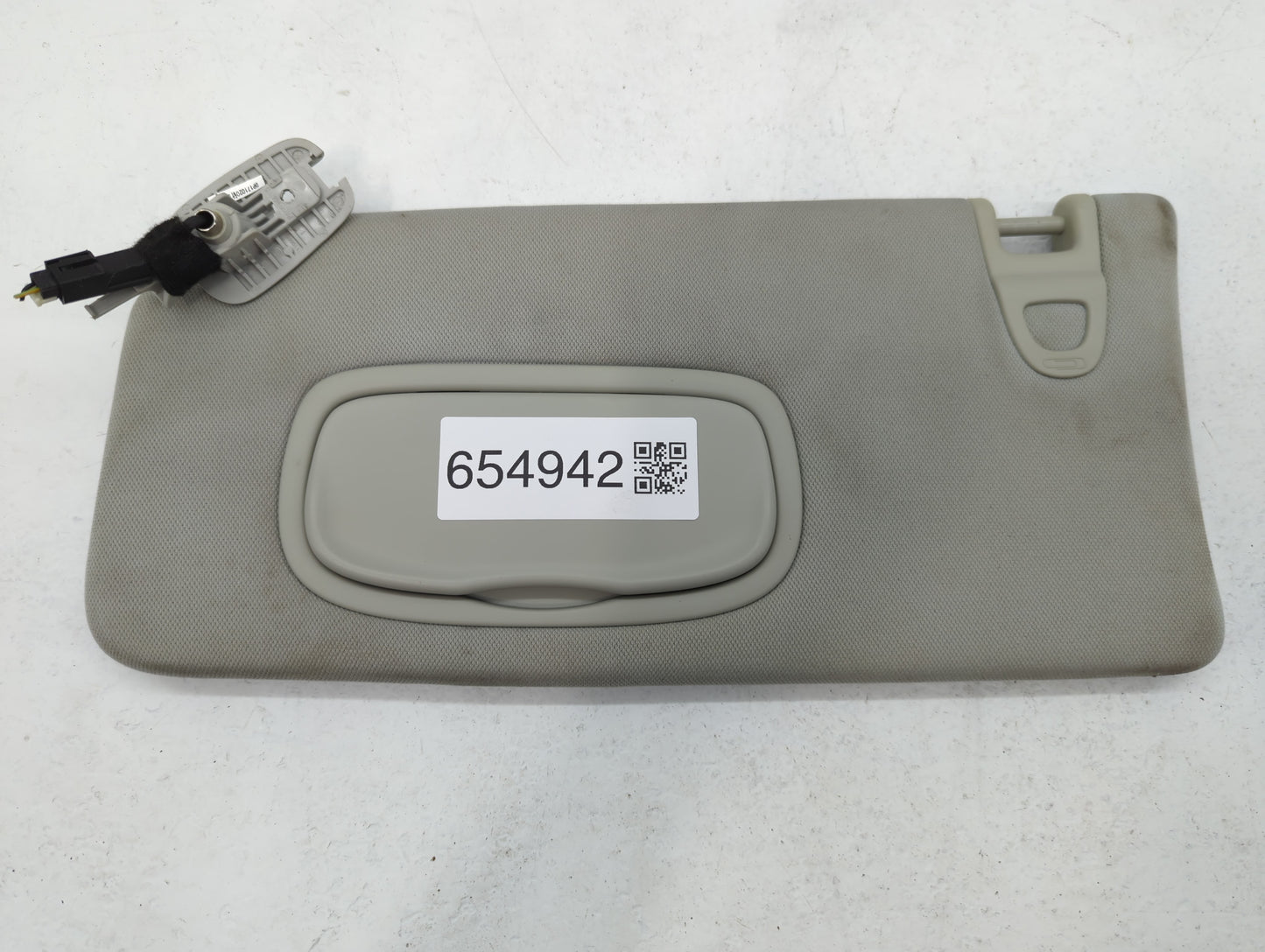 2018 Jeep Compass Sun Visor Shade Replacement Driver Left Mirror Fits OEM Used Auto Parts - Oemusedautoparts1.com