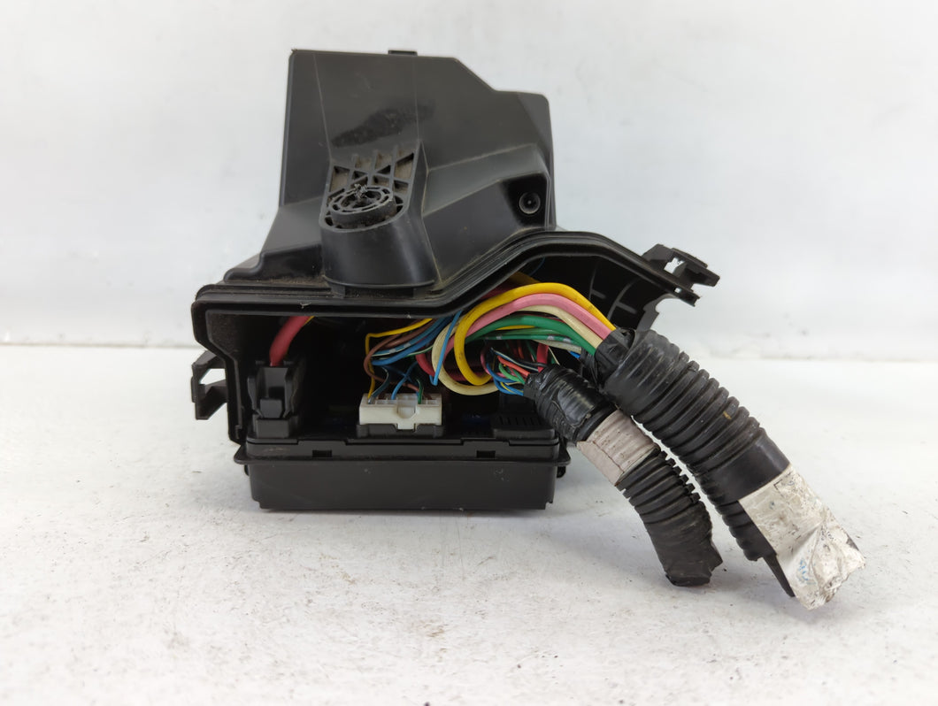 2013-2019 Nissan Versa Fusebox Fuse Box Panel Relay Module P/N:284B7 1HR6A Fits Fits 2013 2014 2015 2016 2017 2018 2019 OEM Used Auto Parts