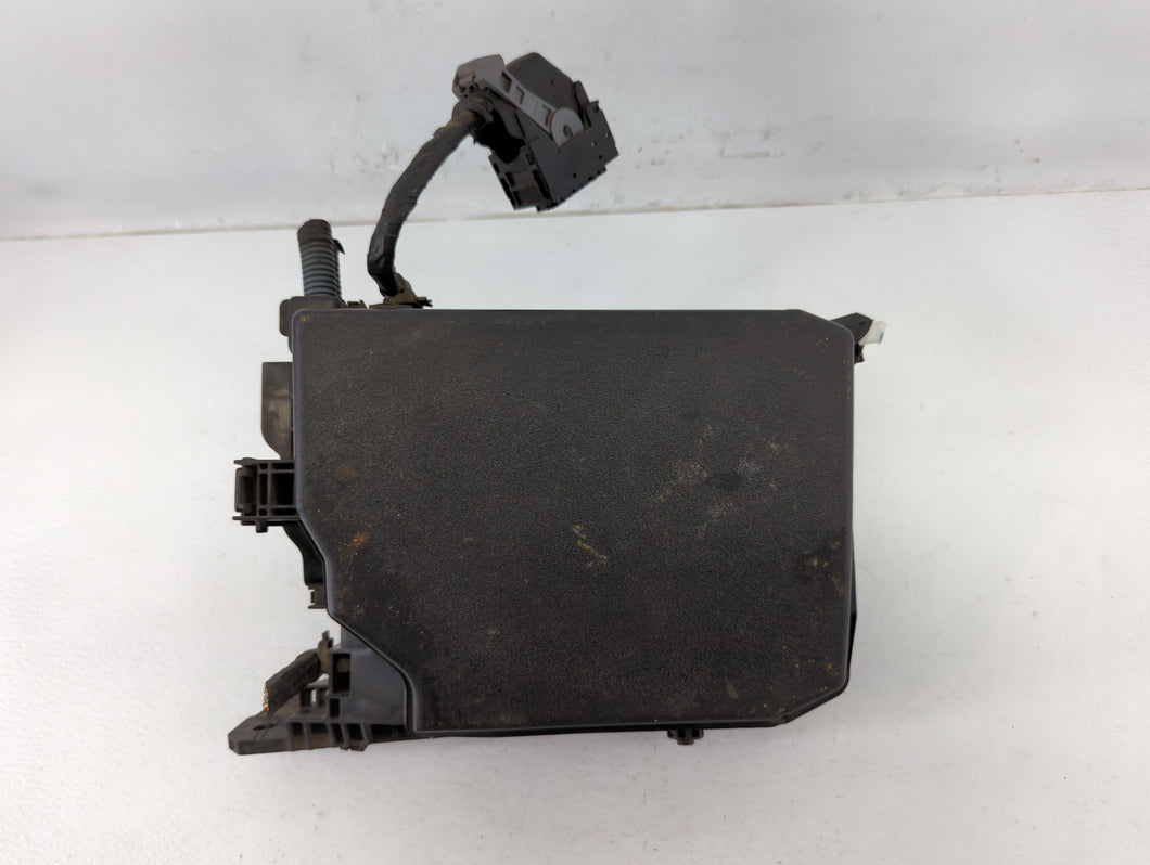 2014-2019 Toyota Corolla Fusebox Fuse Box Panel Relay Module P/N:82662-02660 Fits Fits 2014 2015 2016 2017 2018 2019 OEM Used Auto Parts