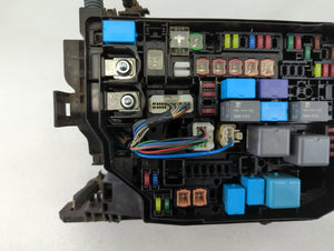 2014-2019 Toyota Corolla Fusebox Fuse Box Panel Relay Module P/N:82662-02660 Fits Fits 2014 2015 2016 2017 2018 2019 OEM Used Auto Parts