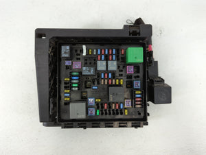 2018-2019 Chevrolet Traverse Fusebox Fuse Box Panel Relay Module P/N:84292758 Fits Fits 2018 2019 OEM Used Auto Parts