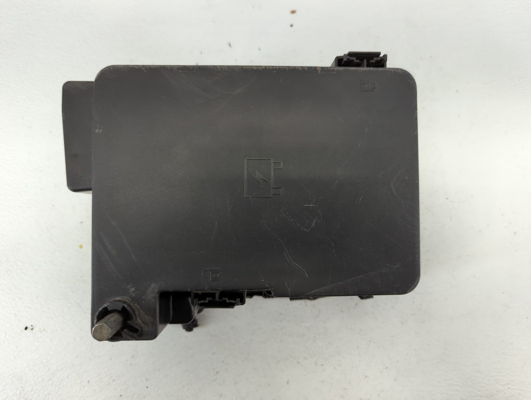 2013-2016 Gmc Terrain Fusebox Fuse Box Panel Relay Module P/N:22929763_01 Fits Fits 2013 2014 2015 2016 OEM Used Auto Parts