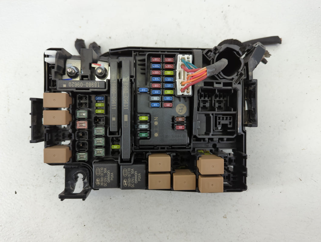 2021 Kia Forte Fusebox Fuse Box Panel Relay Module P/N:91470 M7180 Fits OEM Used Auto Parts