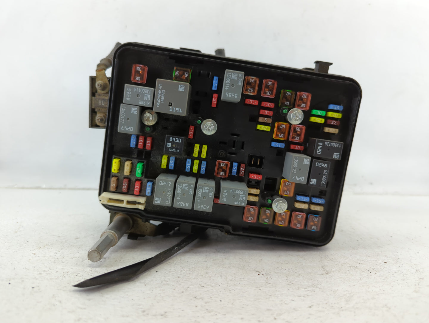 2011 Gmc Terrain Fusebox Fuse Box Panel Relay Module P/N:20899629-02 Fits OEM Used Auto Parts - Oemusedautoparts1.com