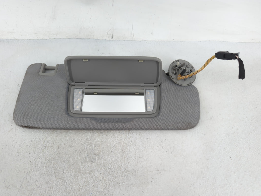 2018-2019 Chevrolet Equinox Sun Visor Shade Replacement Passenger Right Mirror Fits Fits 2018 2019 OEM Used Auto Parts