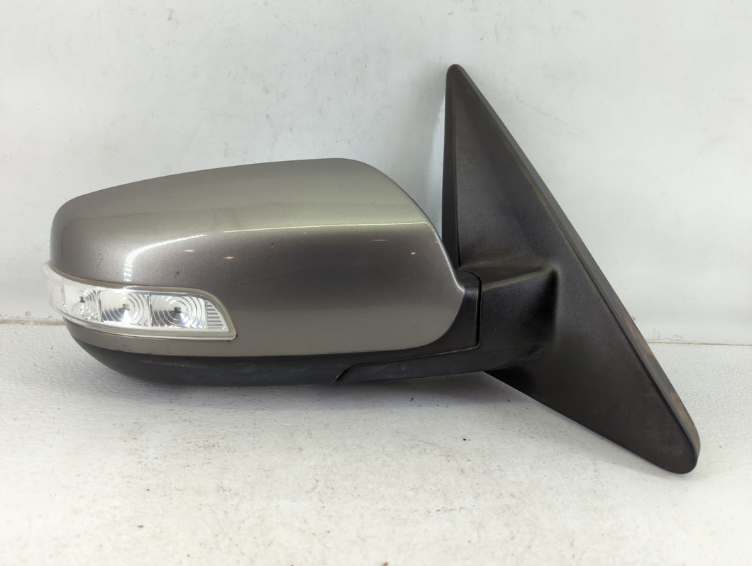 2011-2015 Kia Sorento Side Mirror Replacement Passenger Right View Door Mirror P/N:8F8201U050IM Fits Fits 2011 2012 2013 2014 2015 OEM Used Auto Parts