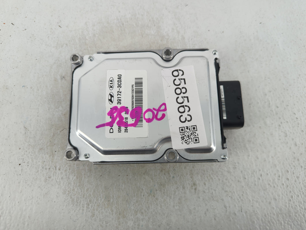 2013-2018 Hyundai Santa Fe PCM Engine Control Computer ECU ECM PCU OEM P/N:39110-3CDA0 Fits OEM Used Auto Parts