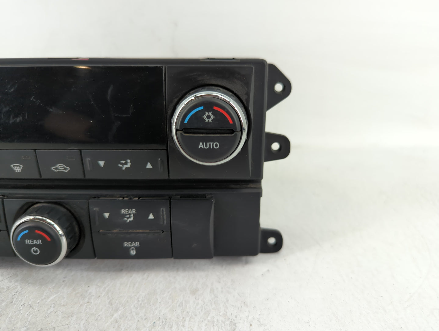 2009 Dodge Journey Climate Control Module Temperature AC/Heater Replacement P/N:P55111894AE Fits OEM Used Auto Parts - Oemusedautoparts1.com