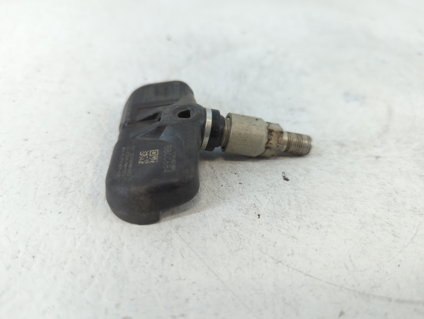 2013 Toyota Highlander Tire Pressure Monitoring System Sensor Tpms - Oemusedautoparts1.com