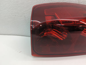 2004-2012 Gmc Canyon Tail Light Assembly Passenger Right OEM P/N:16530352 GM327-U000R Fits OEM Used Auto Parts