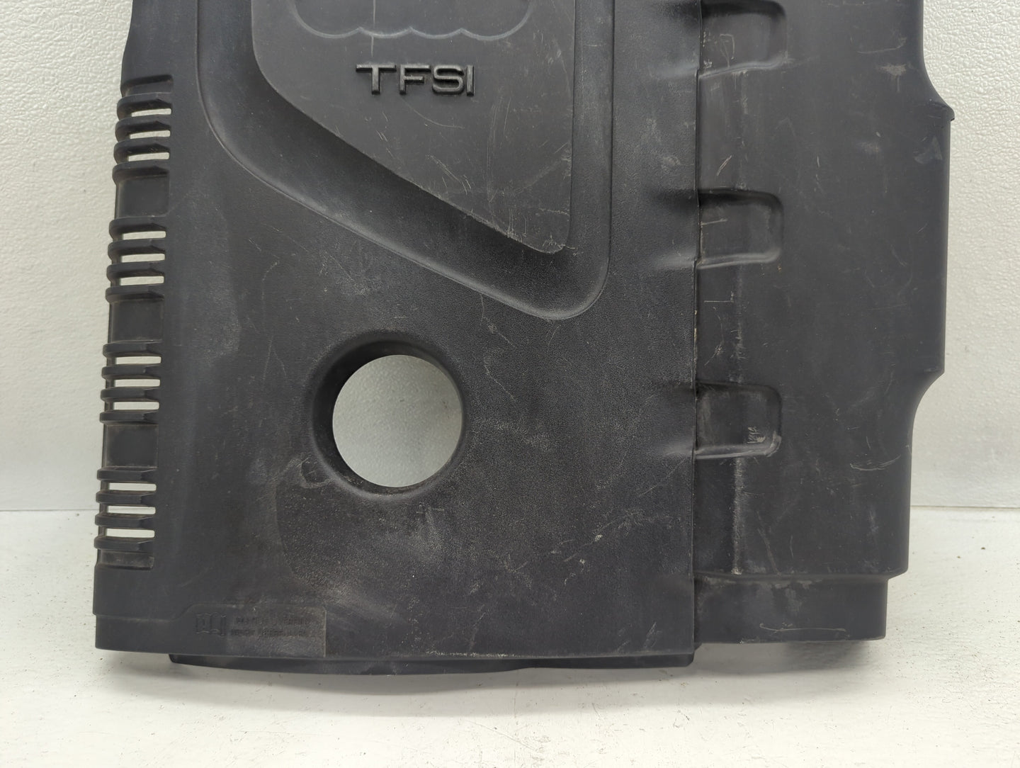 2009 Audi A4 Engine Cover - Oemusedautoparts1.com
