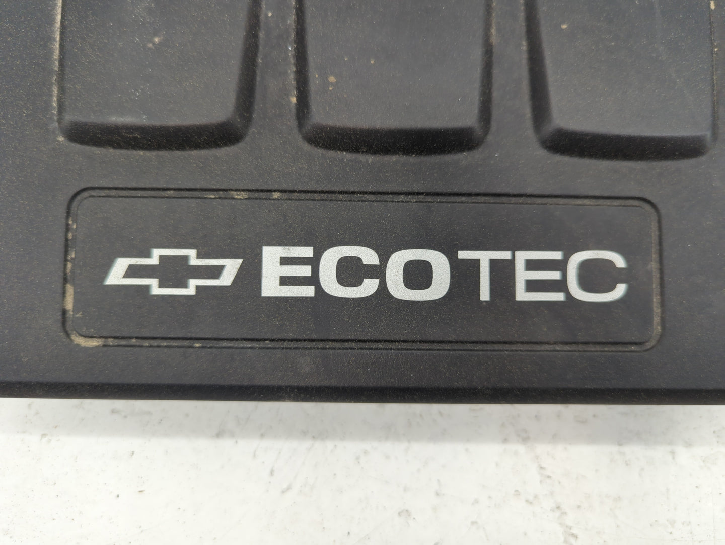 2012 Chevrolet Cruze Engine Cover - Oemusedautoparts1.com