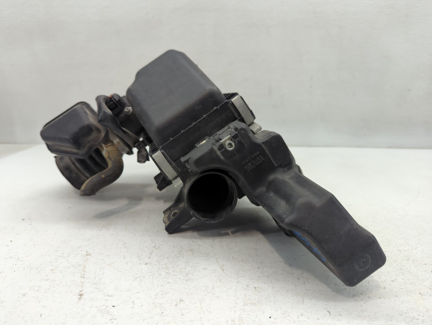 2015 Nissan Rogue Air Cleaner Intake-duct Hose Tube - Oemusedautoparts1.com