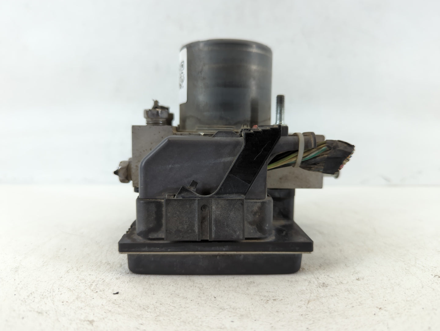 2009-2014 Gmc Yukon Xl 1500 ABS Pump Control Module Replacement P/N:20896306 0 265 230 107 AA Fits OEM Used Auto Parts - Oemusedautoparts1.com