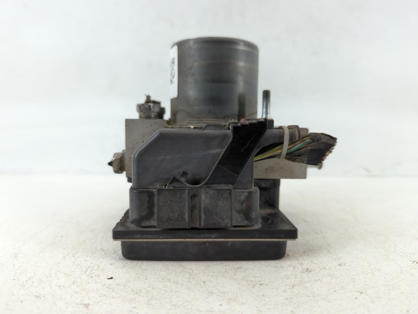 2009-2014 Gmc Yukon Xl 1500 ABS Pump Control Module Replacement P/N:20896306 0 265 230 107 AA Fits OEM Used Auto Parts - Oemusedautoparts1.com