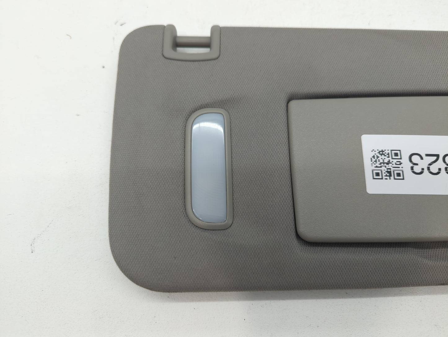 2017 Chevrolet Traverse Sun Visor Shade Replacement Passenger Right Mirror Fits OEM Used Auto Parts - Oemusedautoparts1.com