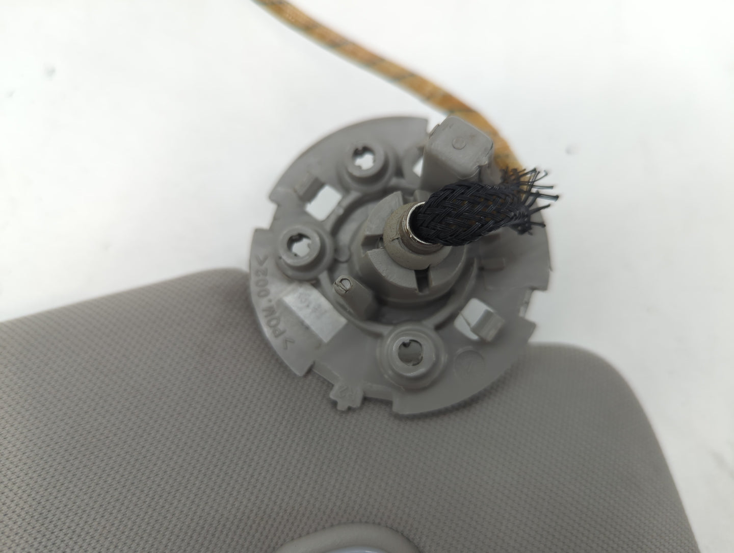 2009 Chevrolet Traverse Sun Visor Shade Replacement Passenger Right Mirror Fits OEM Used Auto Parts - Oemusedautoparts1.com