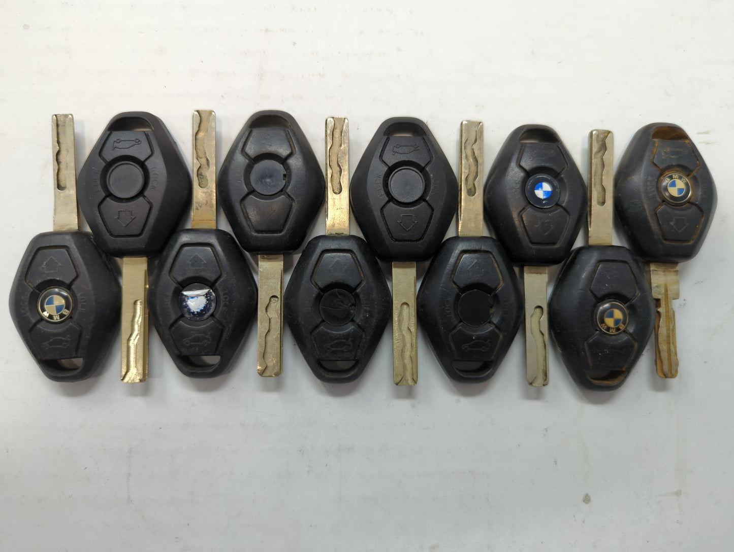 Lot of 10 Bmw Keyless Entry Remote Fob LX8FZV MIXED PART NUMBERS - Oemusedautoparts1.com