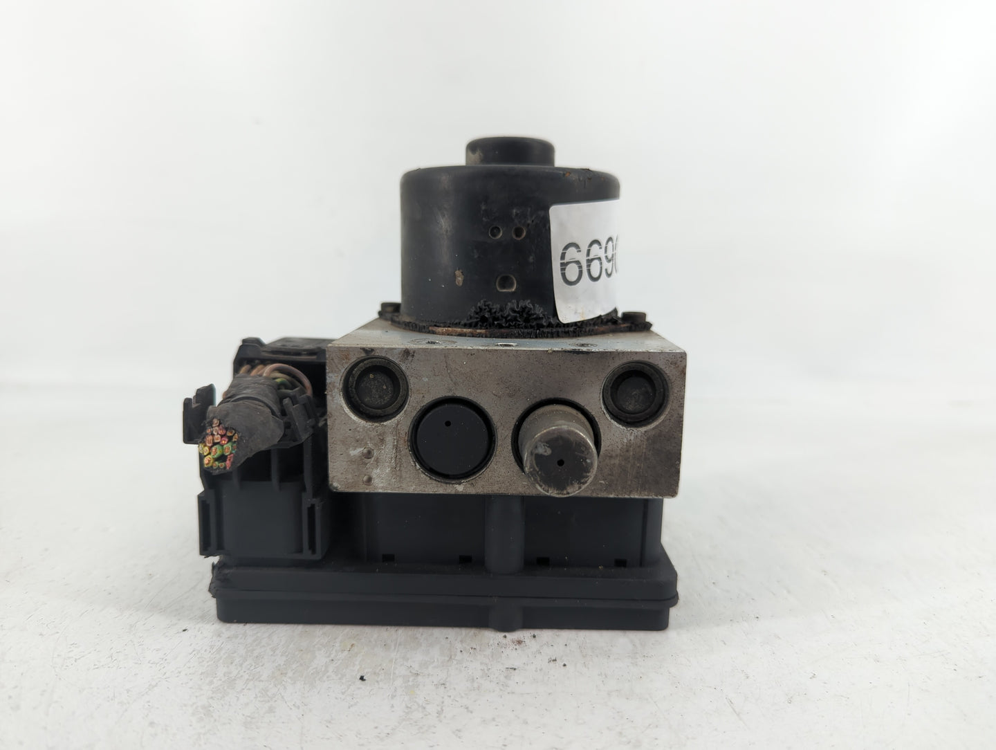 2006 Ford Expedition ABS Pump Control Module Replacement P/N:5L1T-2C219 Fits OEM Used Auto Parts - Oemusedautoparts1.com