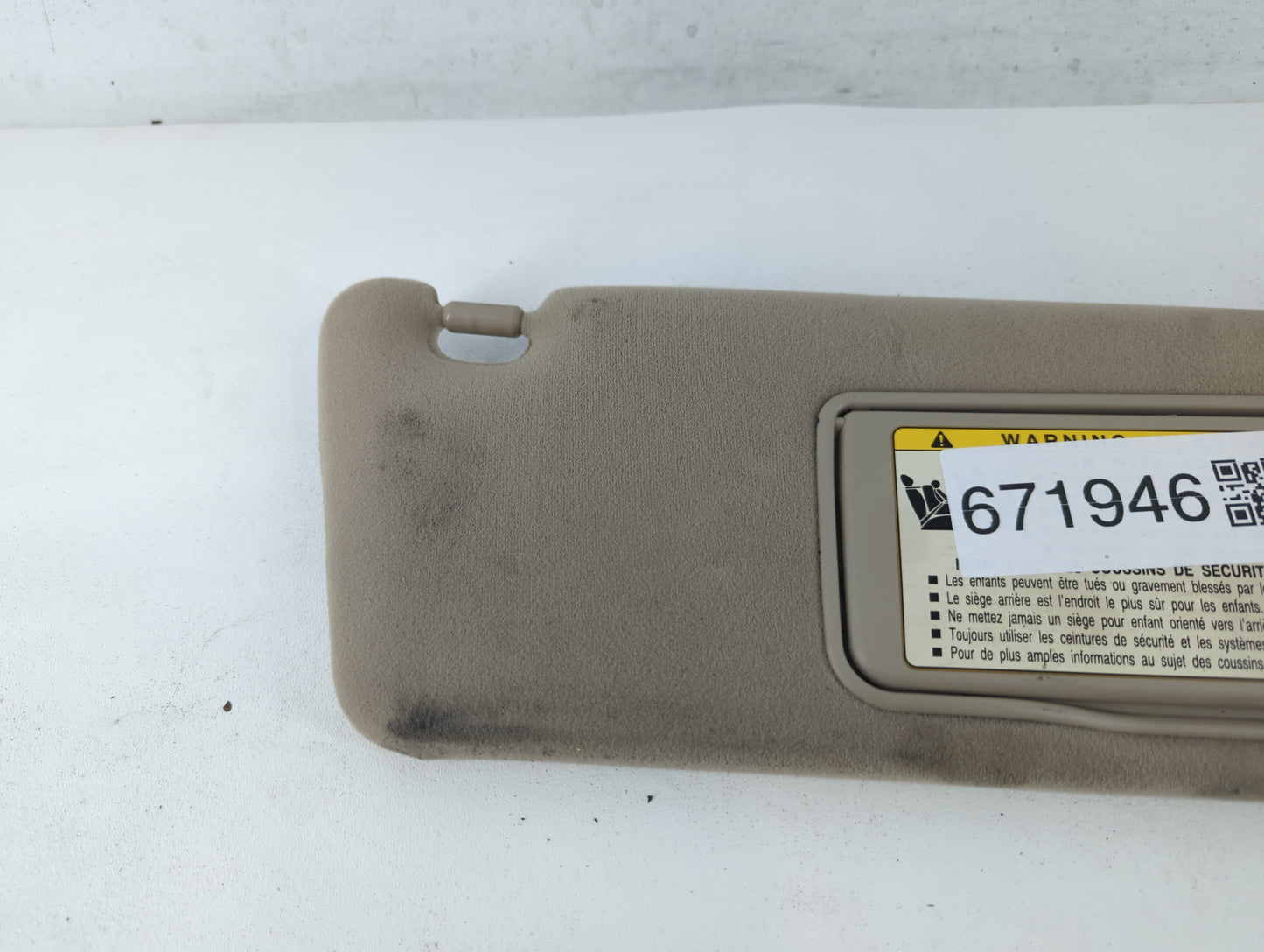 2004 Lexus Es330 Sun Visor Shade Replacement Passenger Right Mirror Fits OEM Used Auto Parts - Oemusedautoparts1.com