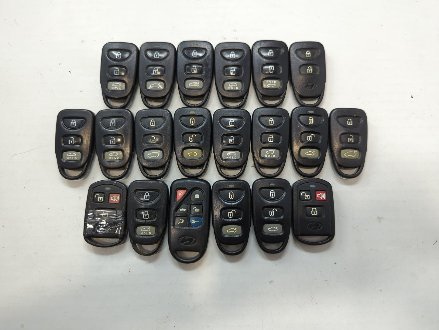 Lot of 20 Hyundai Keyless Entry Remote Fob MIXED FCC IDS MIXED PART - Oemusedautoparts1.com