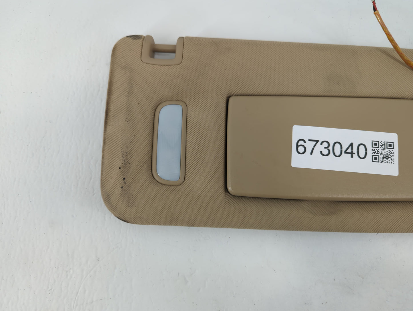 2012 Chevrolet Traverse Sun Visor Shade Replacement Passenger Right Mirror Fits OEM Used Auto Parts - Oemusedautoparts1.com