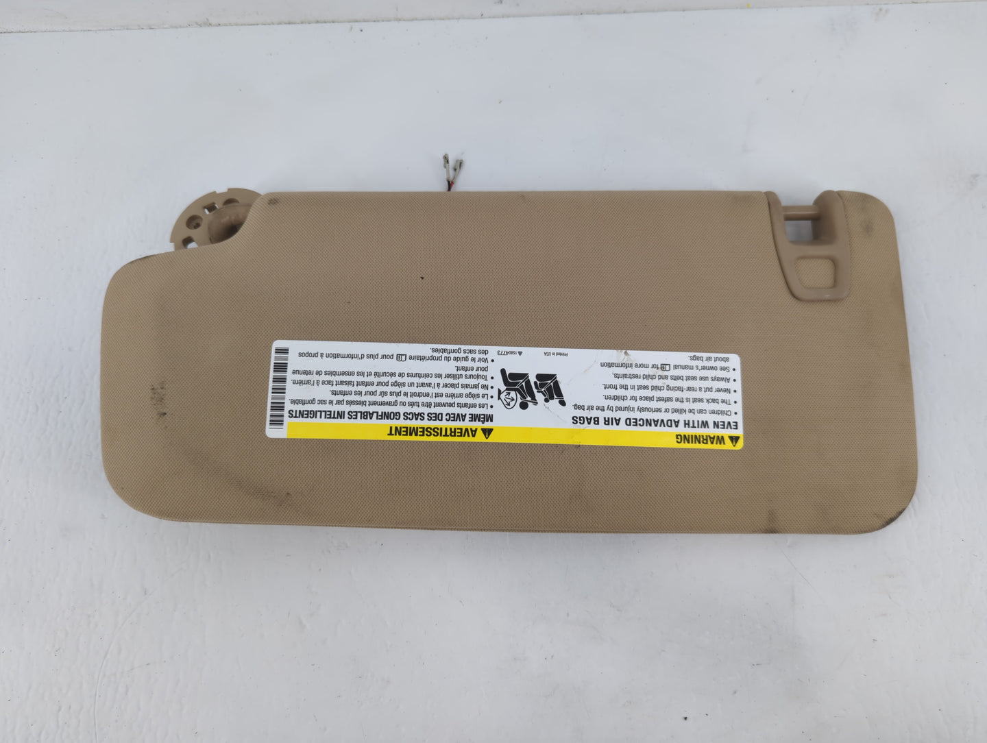 2012 Chevrolet Traverse Sun Visor Shade Replacement Passenger Right Mirror Fits OEM Used Auto Parts - Oemusedautoparts1.com